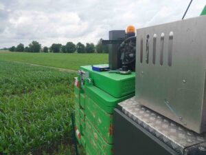 FINAROS FVD250 DuK_CT measuring device (22) s Vibra + Messgeraet im Einsatz bei Vibrationsmessungen beim Ziehen von Spundwänden mit FINAROS VFD 250 Vibrationsdämpfer