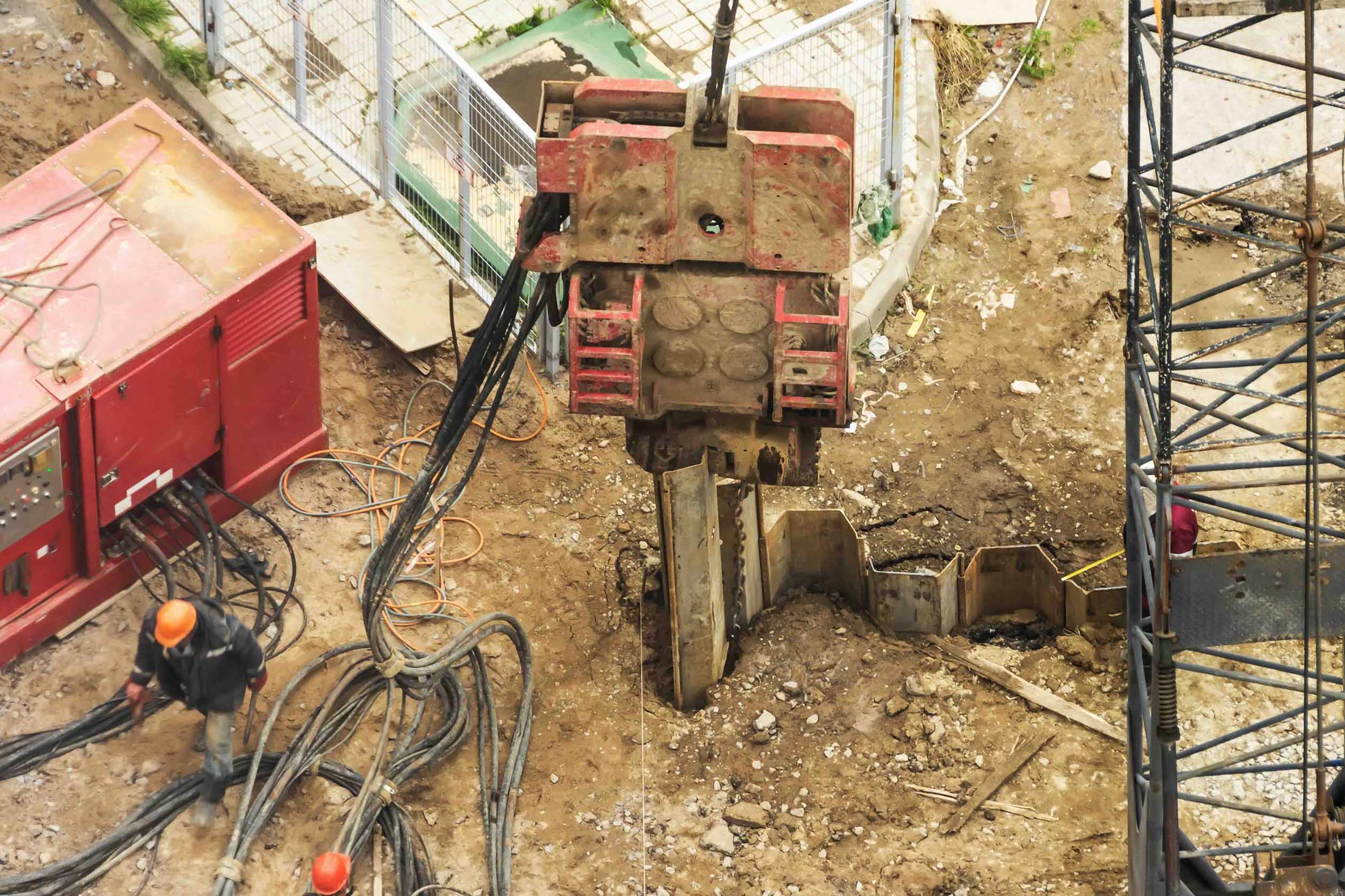 kranschutz.de - effektiver Kranschutz für Ramm- und Rüttelarbeiten mit Kran und Vibrohammer